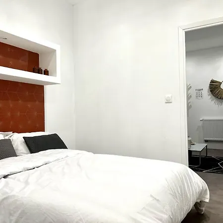 Appartement Ebenia - 4 Pers - Netflix & Wifi - Lille -